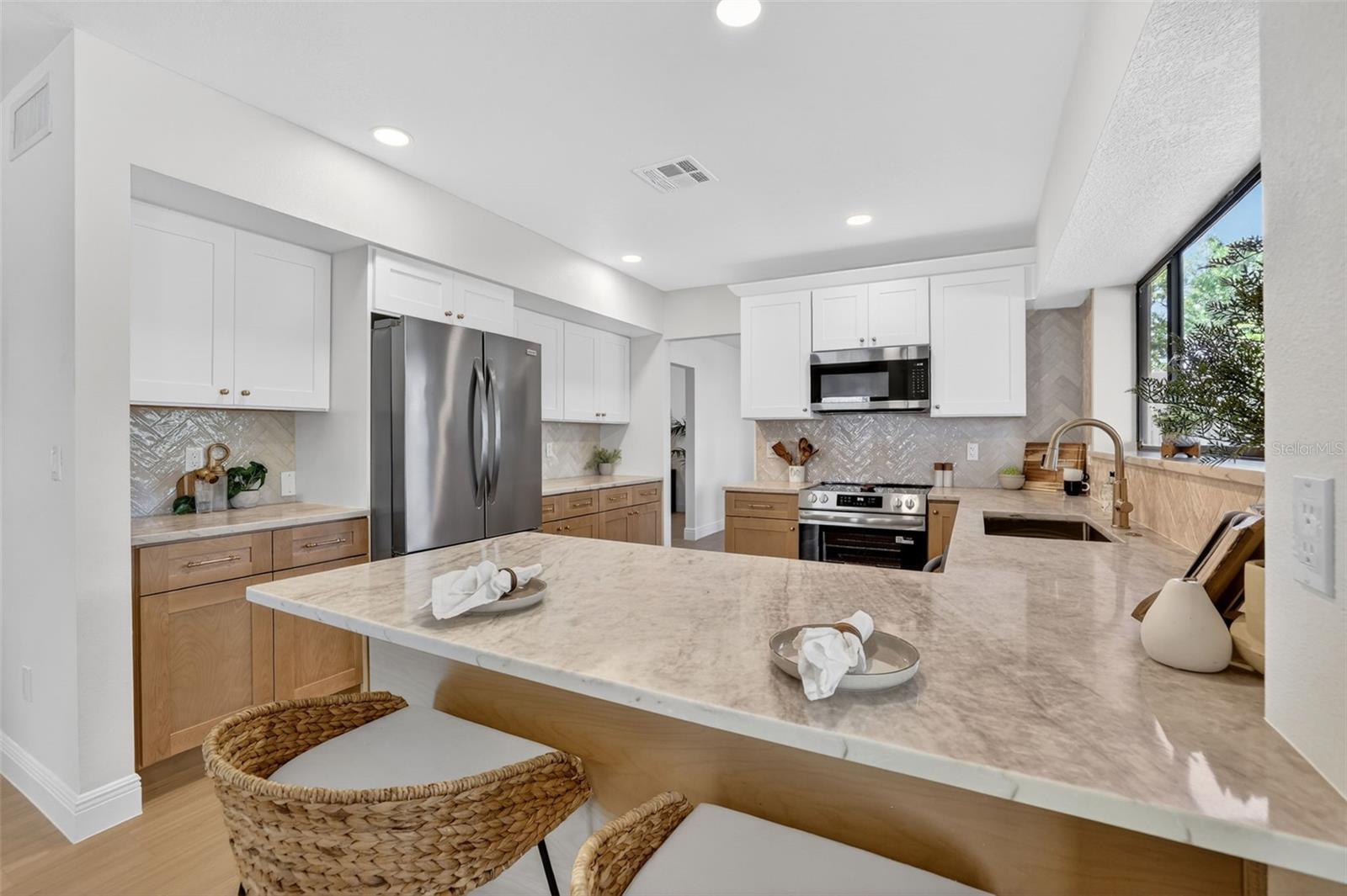Image 17 of 46 For 4404 Carrollwood Village Drive