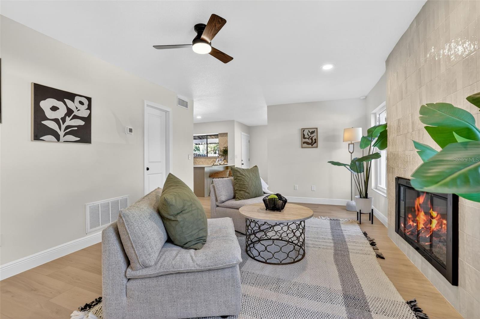 Image 20 of 46 For 4404 Carrollwood Village Drive