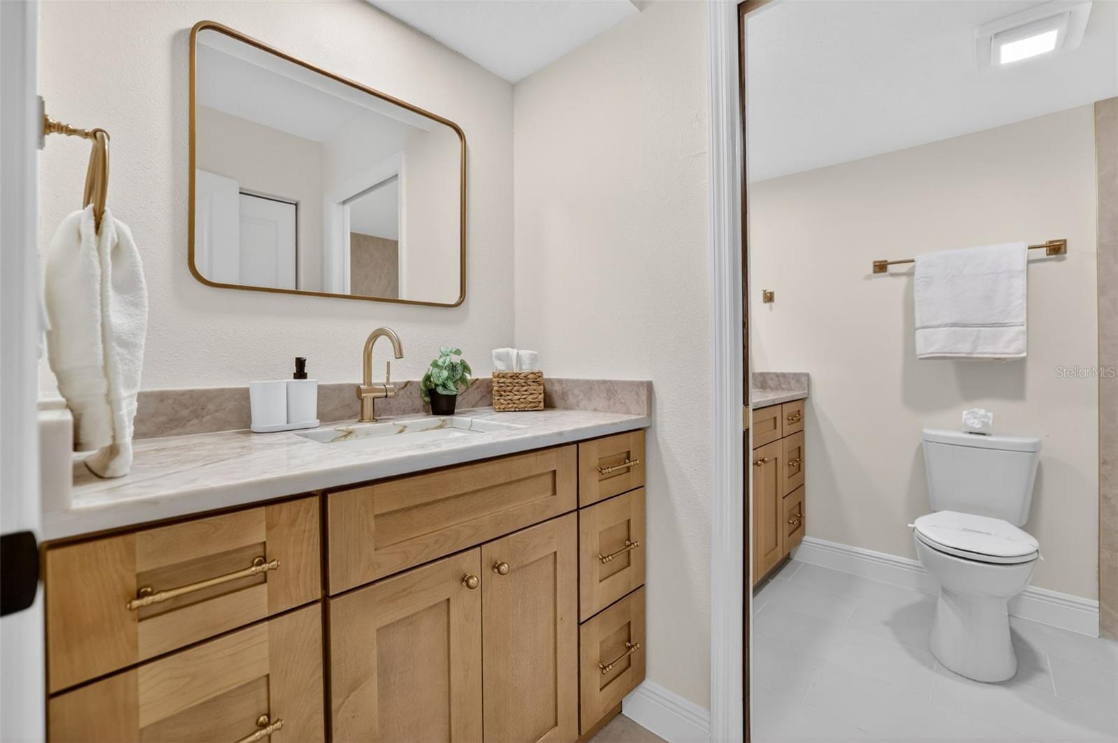 Image 32 of 46 For 4404 Carrollwood Village Drive