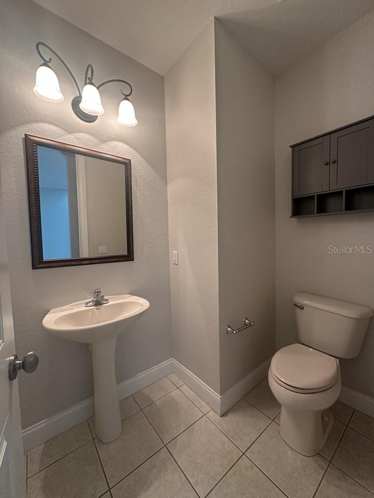Image 18 of 36 For 6030 Printery Street 104
