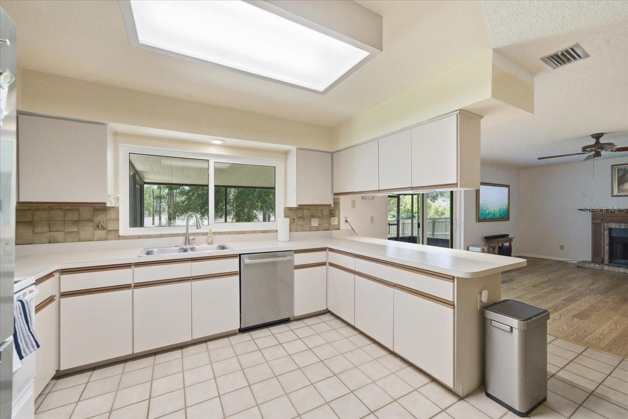 Image 12 of 36 For 2804 Palamore Drive