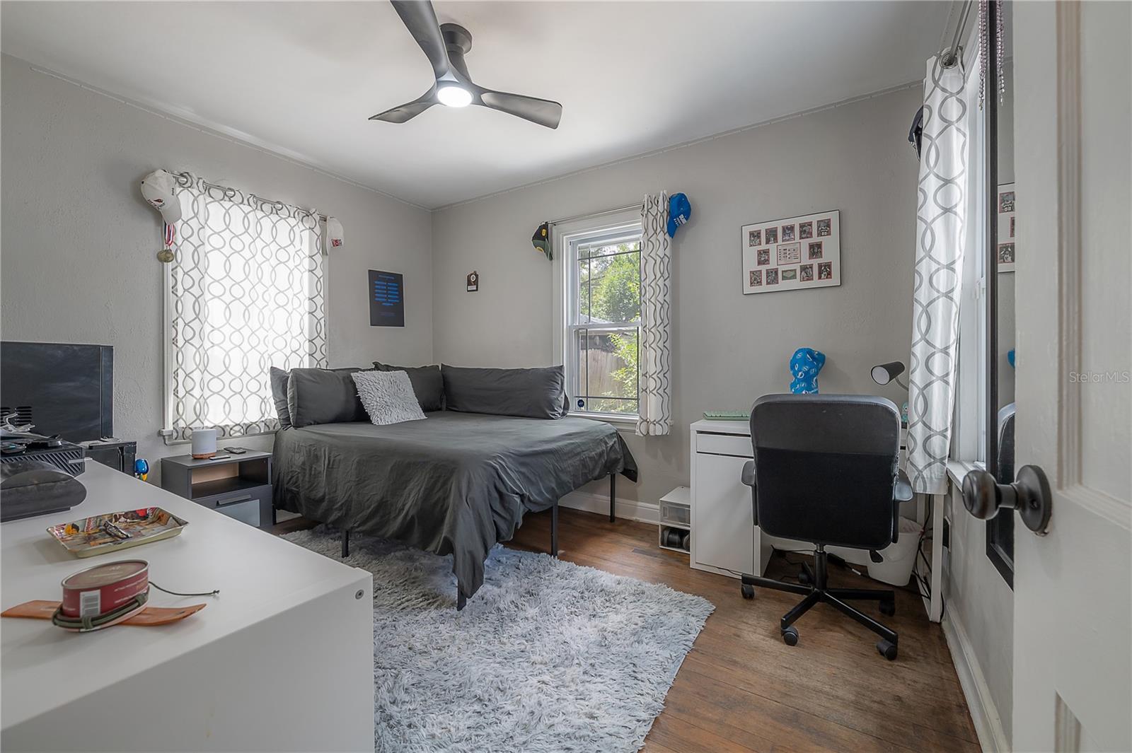 Listing photo id 28 for 912 Cornelius Avenue