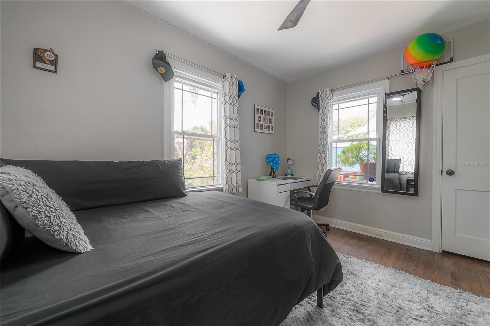 Listing photo id 29 for 912 Cornelius Avenue