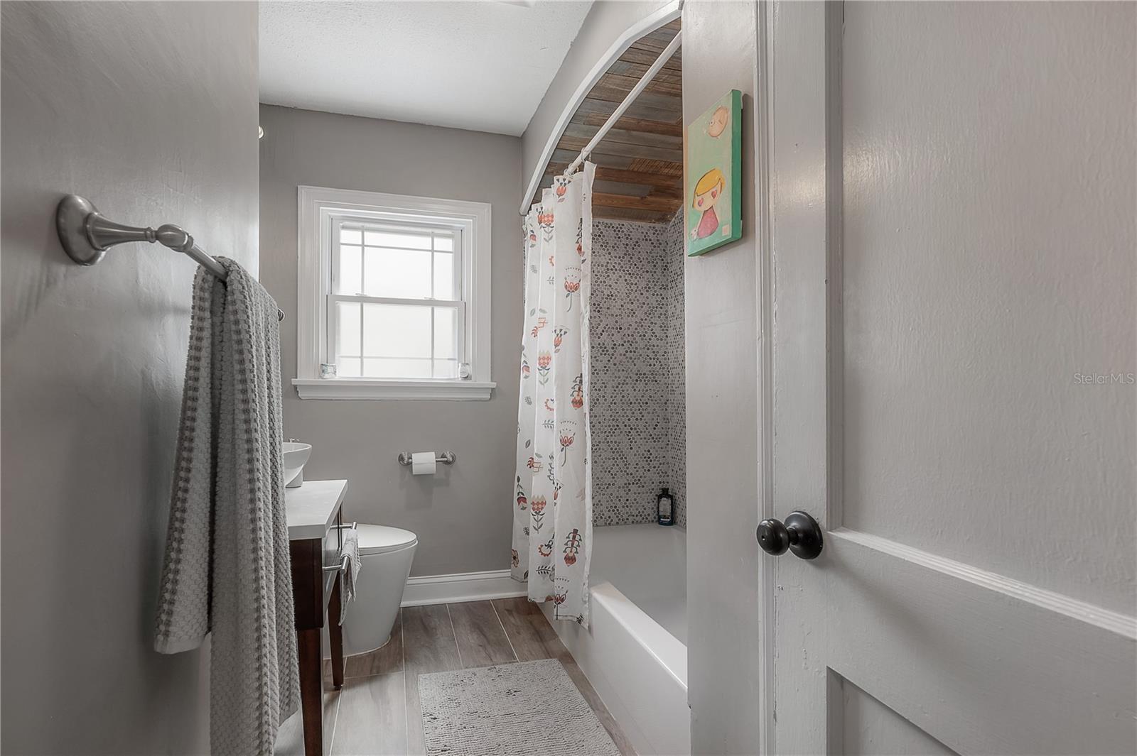 Listing photo id 31 for 912 Cornelius Avenue