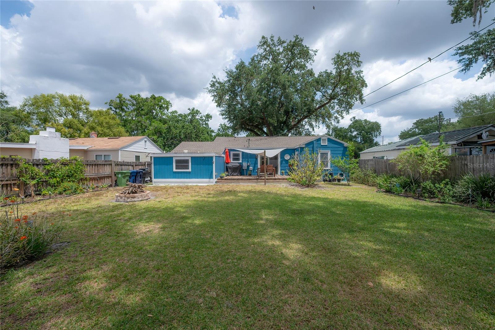 Listing photo id 43 for 912 Cornelius Avenue