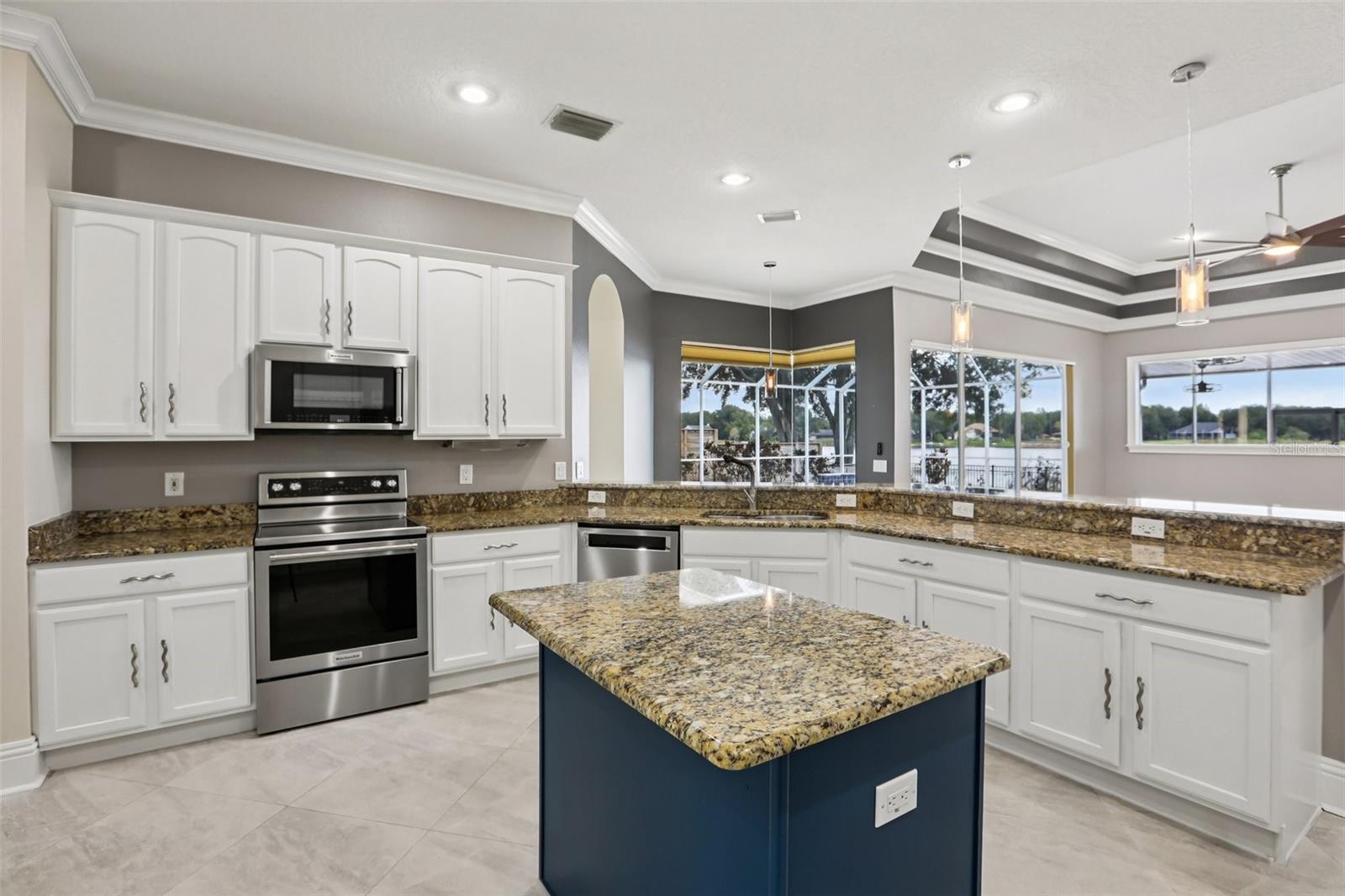 Image 11 of 55 For 15720 Berea Drive