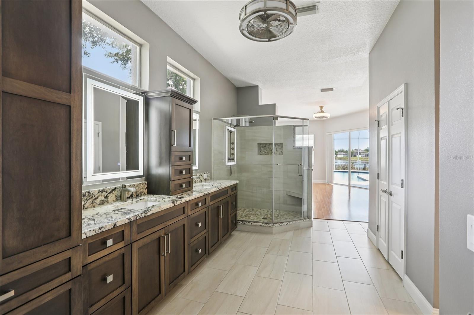 Image 21 of 55 For 15720 Berea Drive