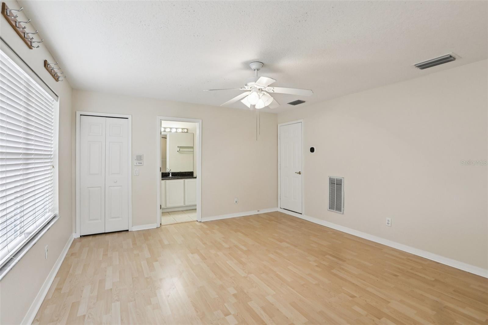 Image 34 of 55 For 15720 Berea Drive