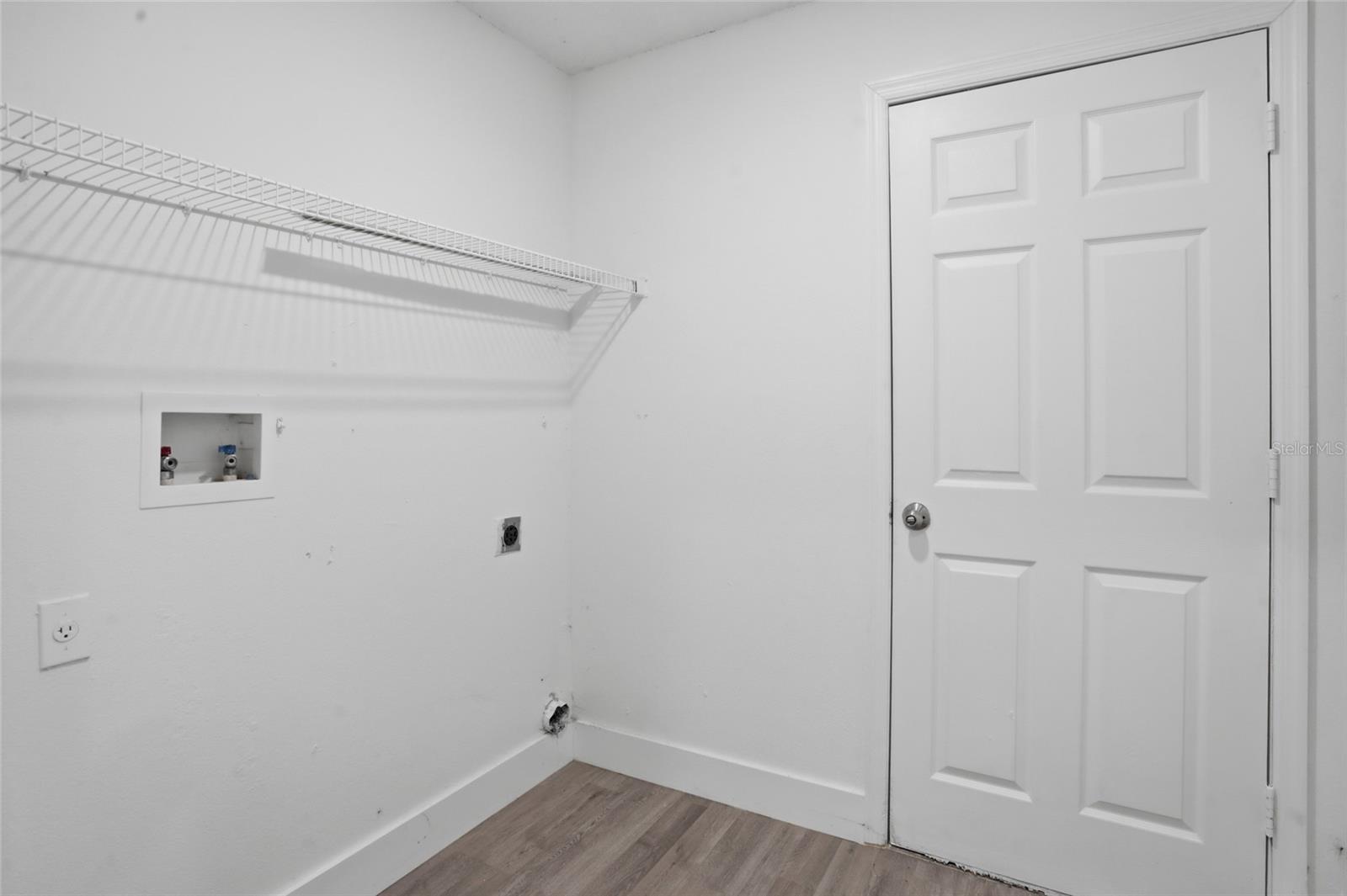 Image 13 of 57 For 1161 Kempton Chase Parkway