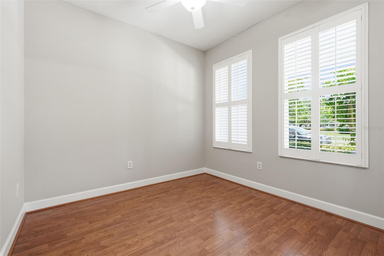 Image 11 of 71 For 10111 Hayfield Way