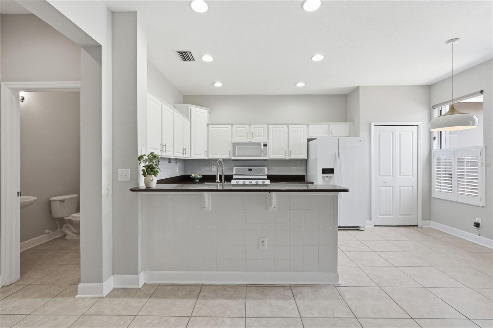 Image 20 of 71 For 10111 Hayfield Way