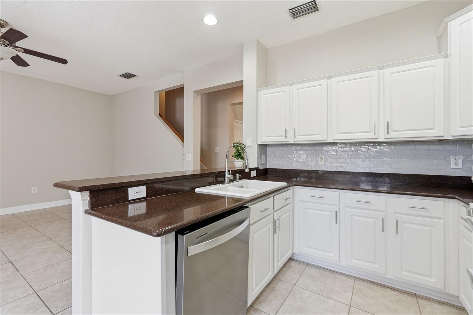 Image 23 of 71 For 10111 Hayfield Way