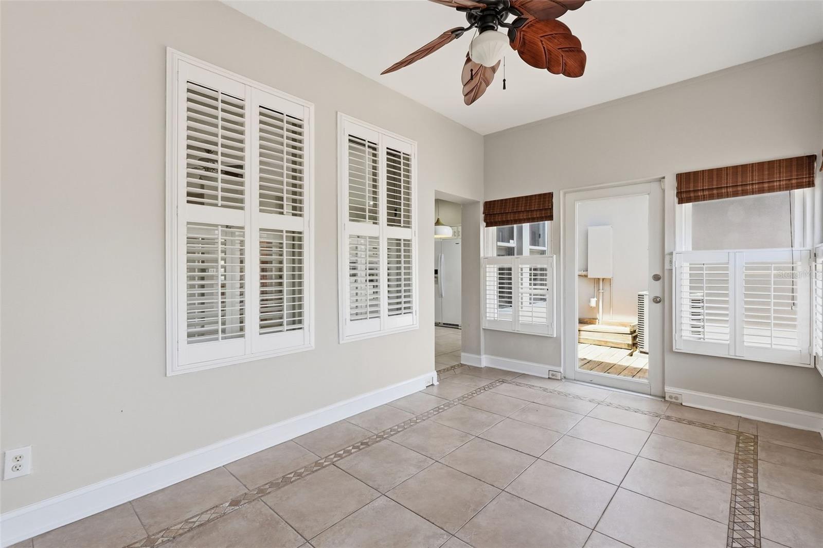 Image 29 of 71 For 10111 Hayfield Way