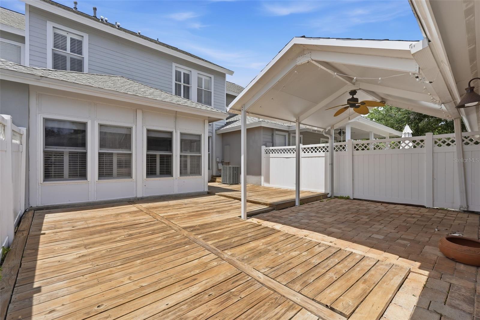 Image 33 of 71 For 10111 Hayfield Way