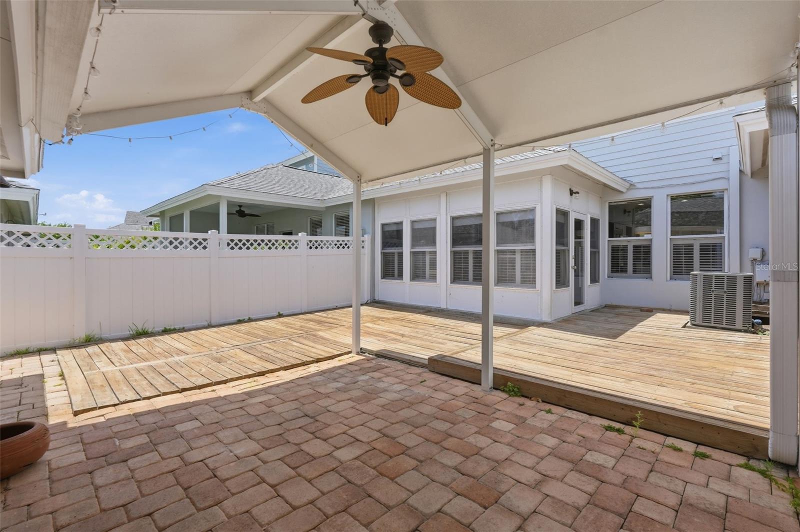Image 34 of 71 For 10111 Hayfield Way