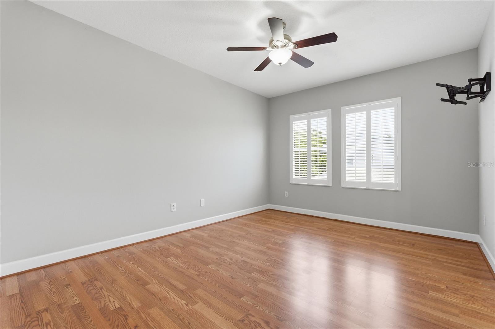 Image 39 of 71 For 10111 Hayfield Way