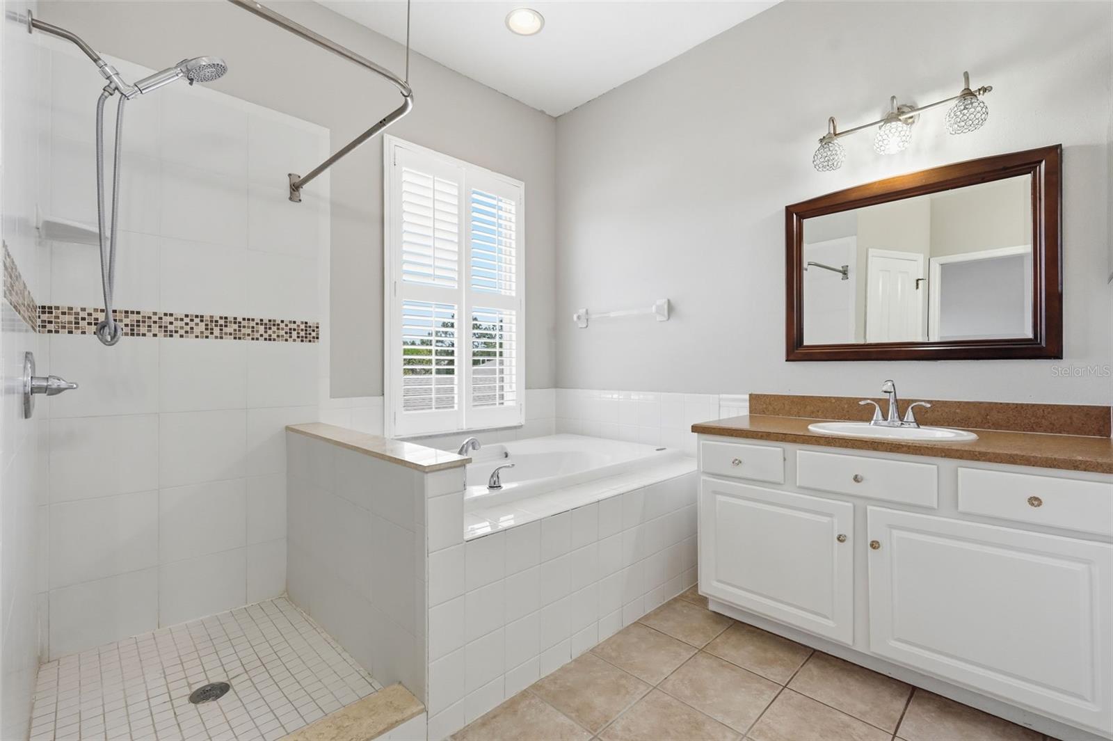 Image 43 of 71 For 10111 Hayfield Way