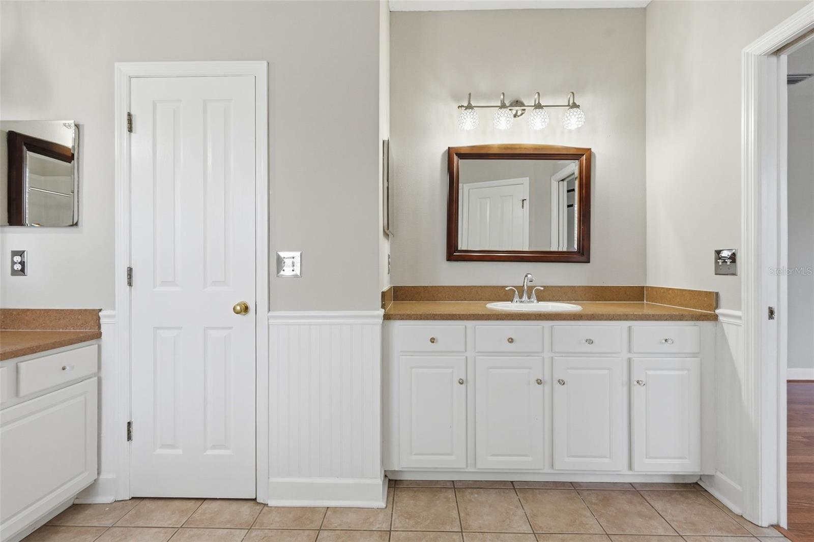 Image 45 of 71 For 10111 Hayfield Way