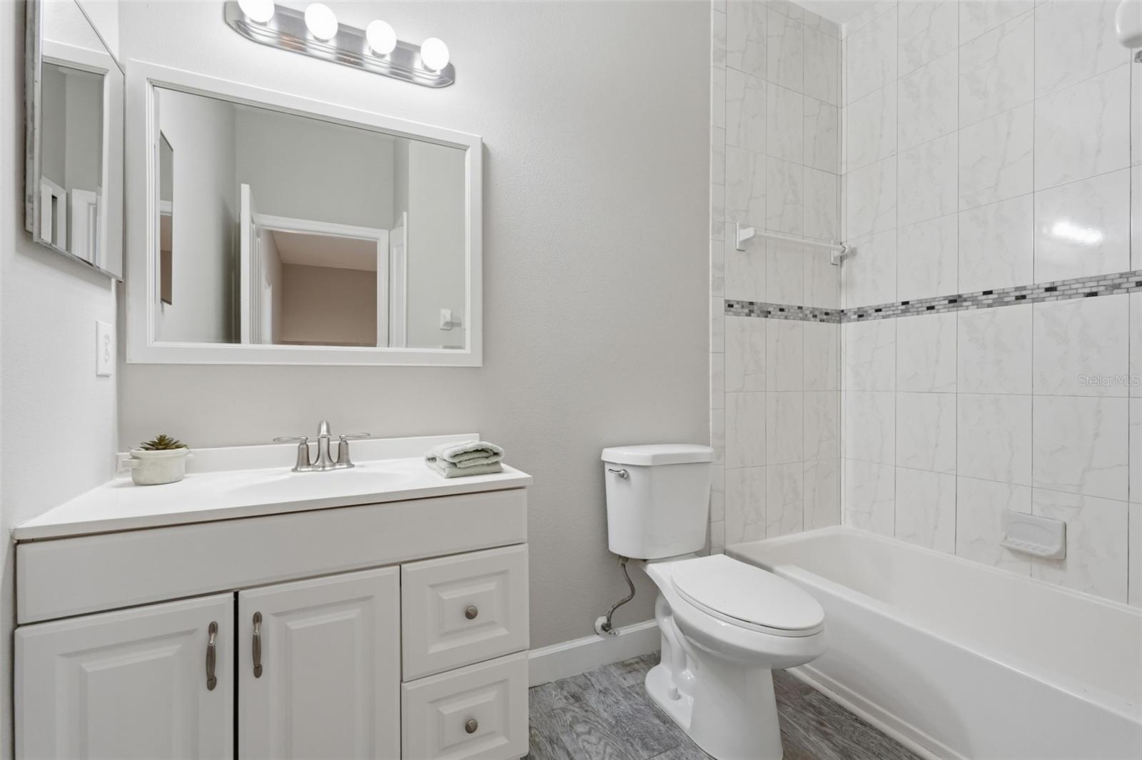 Image 51 of 71 For 10111 Hayfield Way