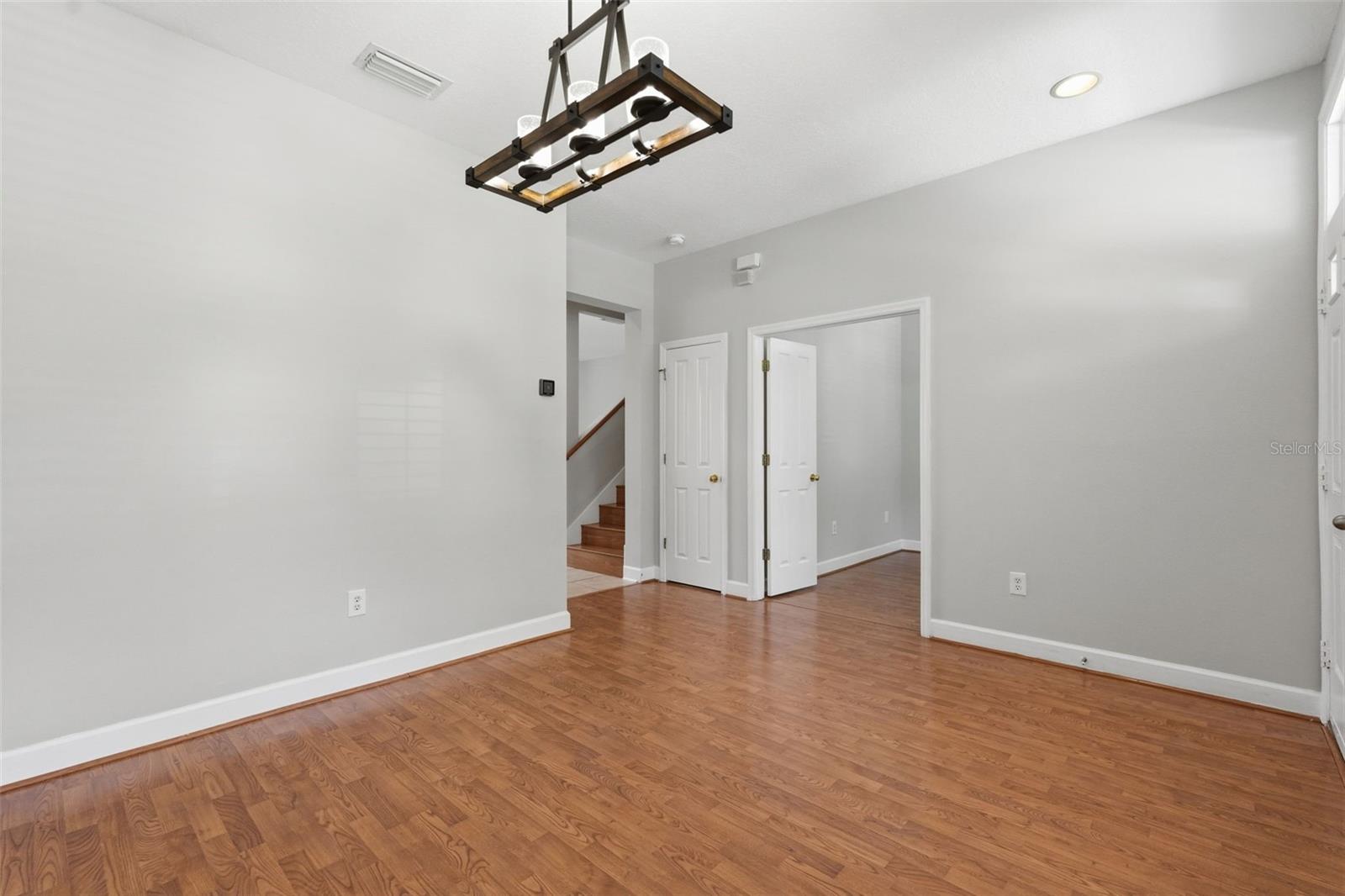 Image 9 of 71 For 10111 Hayfield Way