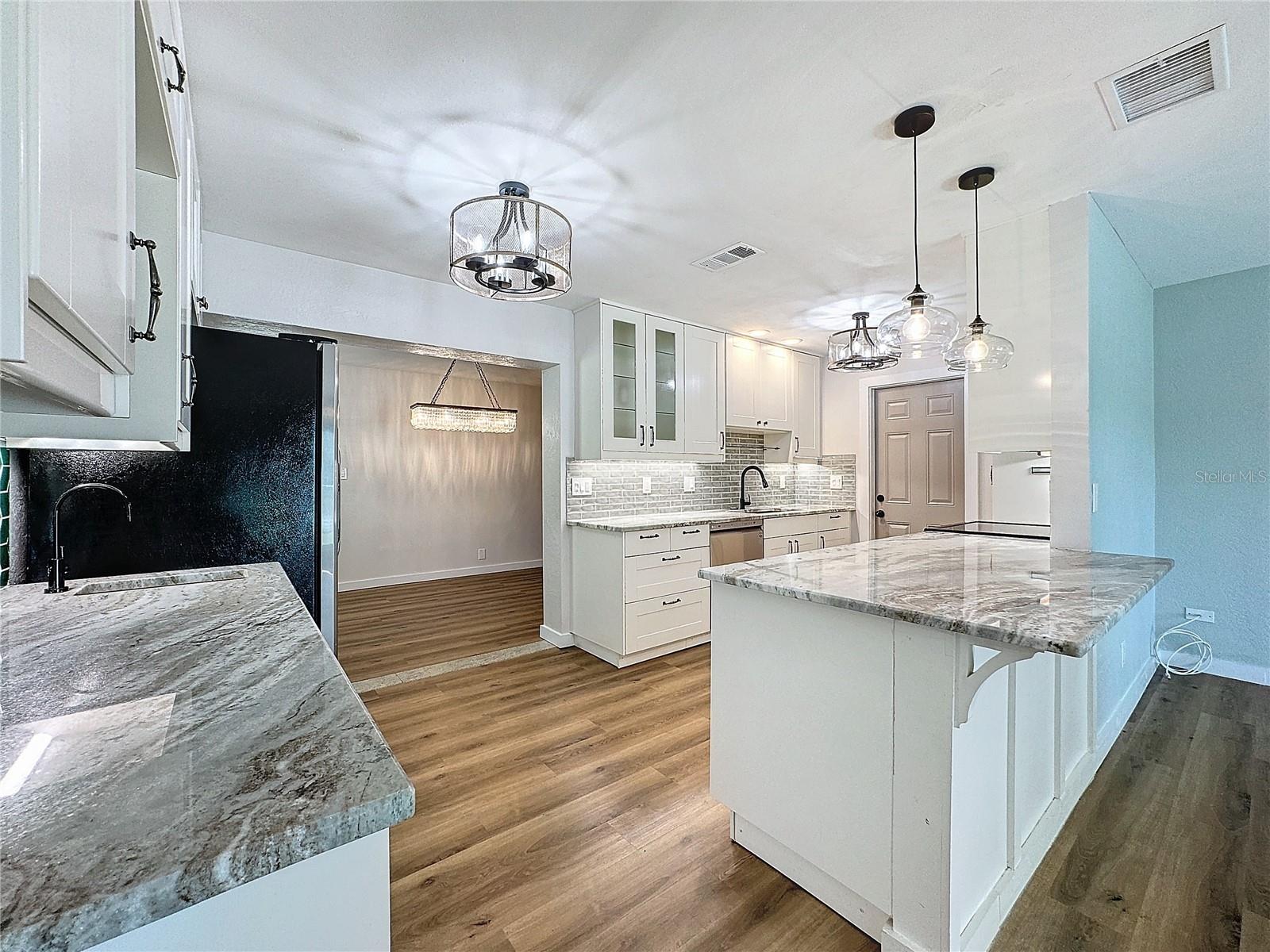 Image 12 of 64 For 7610 117th Street