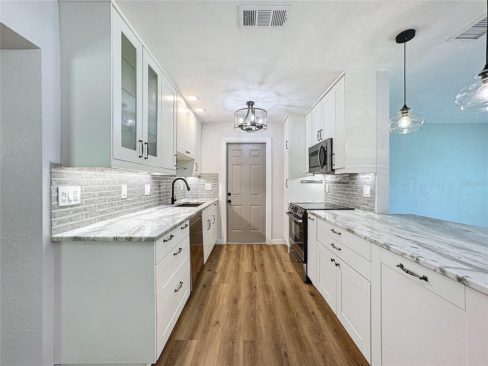 Image 14 of 64 For 7610 117th Street