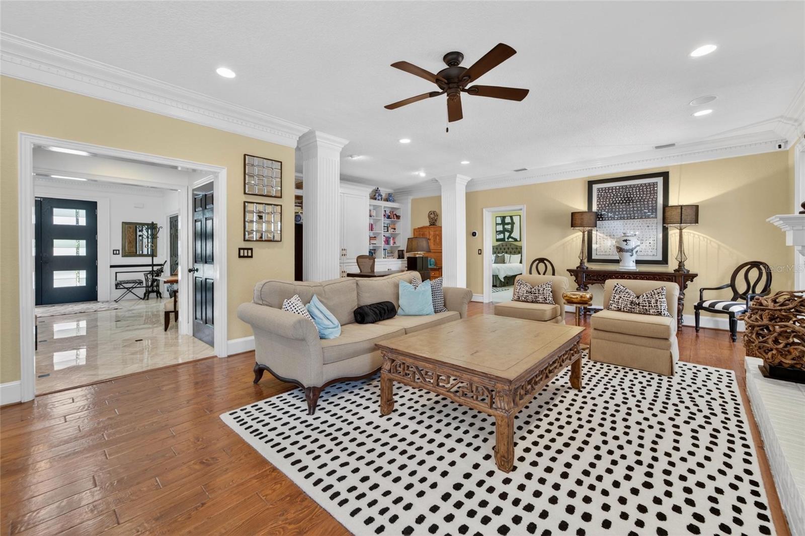 Image 10 of 48 For 16203 Avila Boulevard
