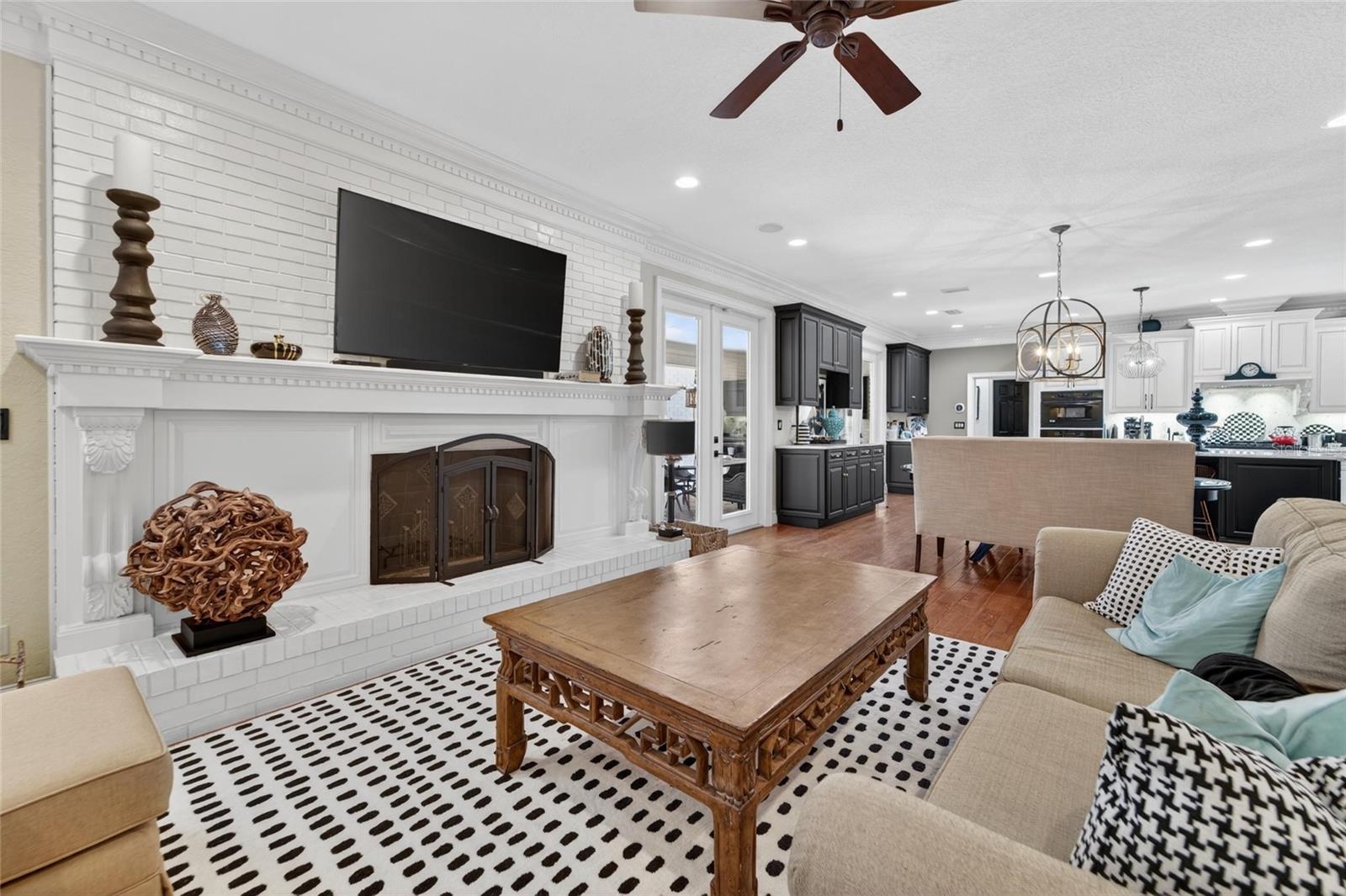 Image 13 of 48 For 16203 Avila Boulevard