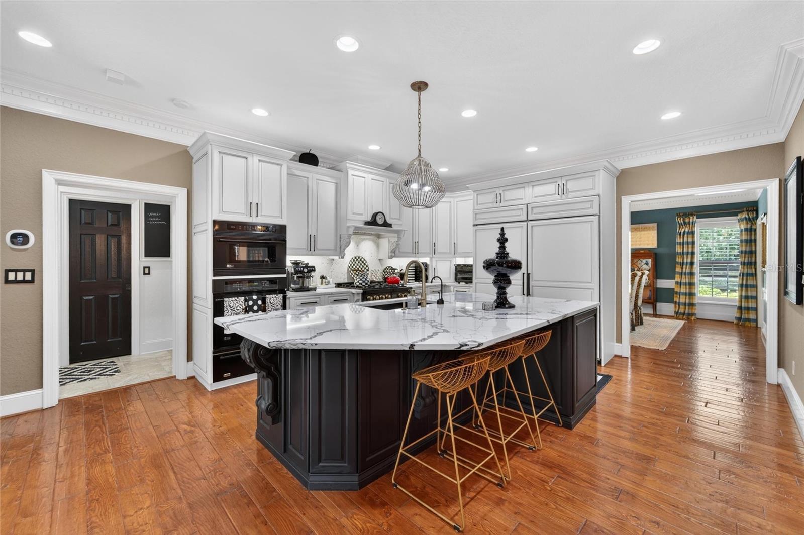 Image 18 of 48 For 16203 Avila Boulevard