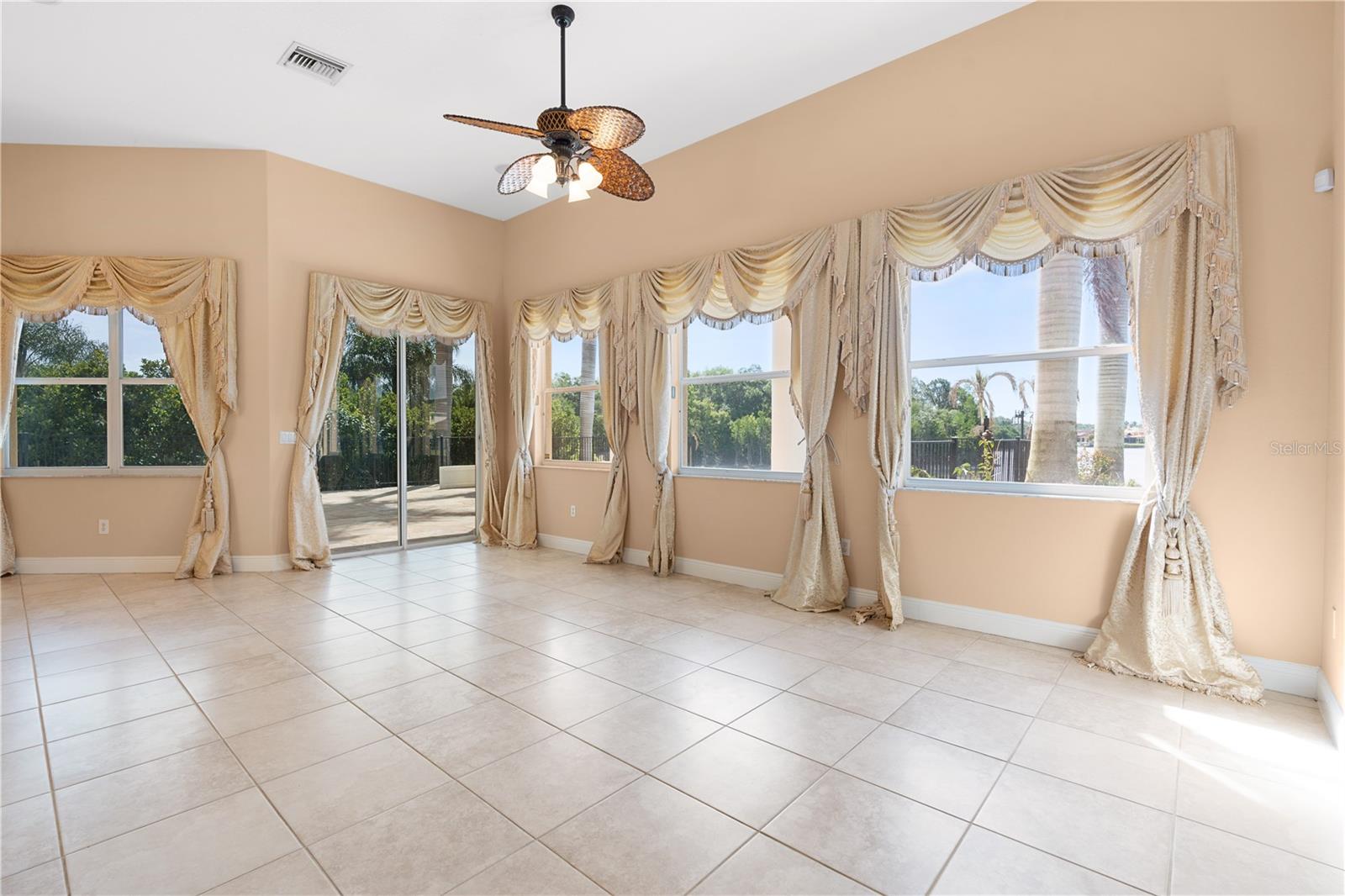 Image 24 of 96 For 10603 Cayman Isle Court
