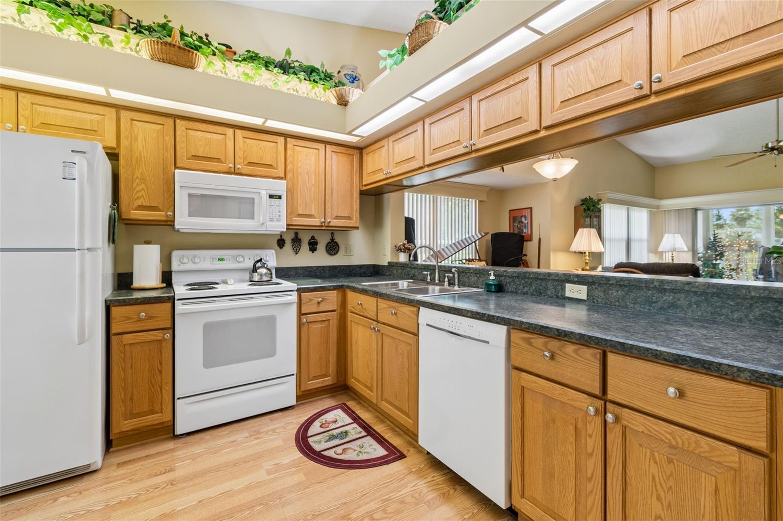 Image 11 of 38 For 5213 Lochmead Terrace