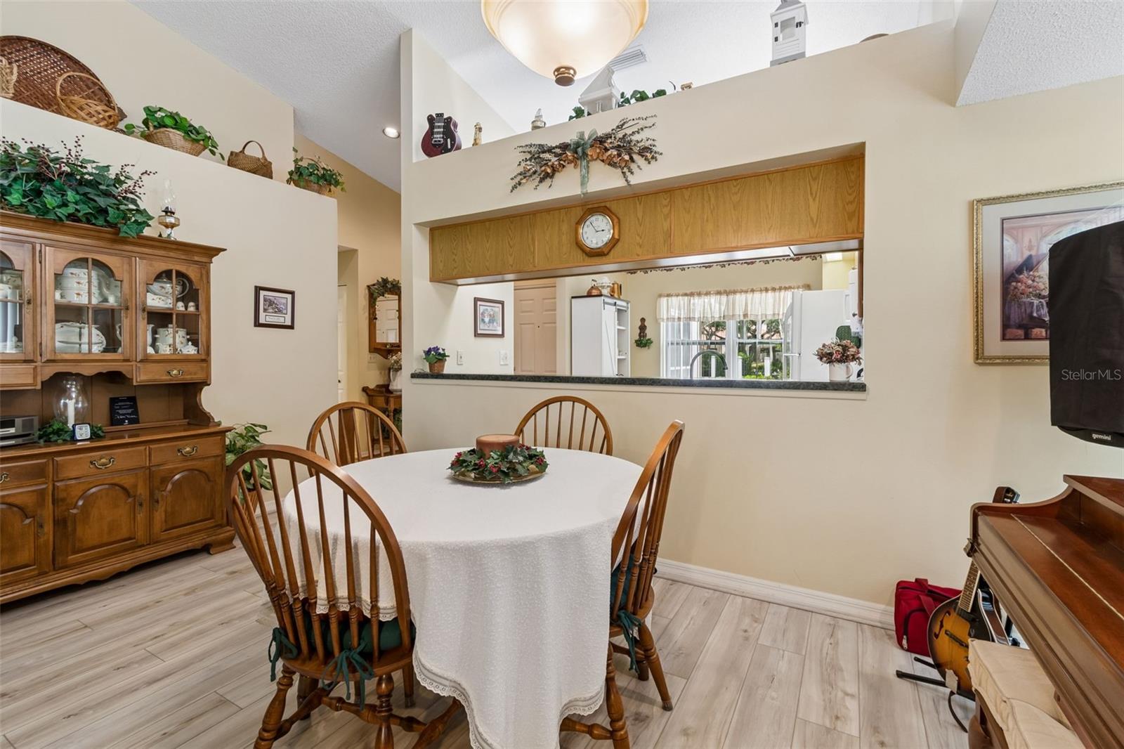 Image 16 of 38 For 5213 Lochmead Terrace