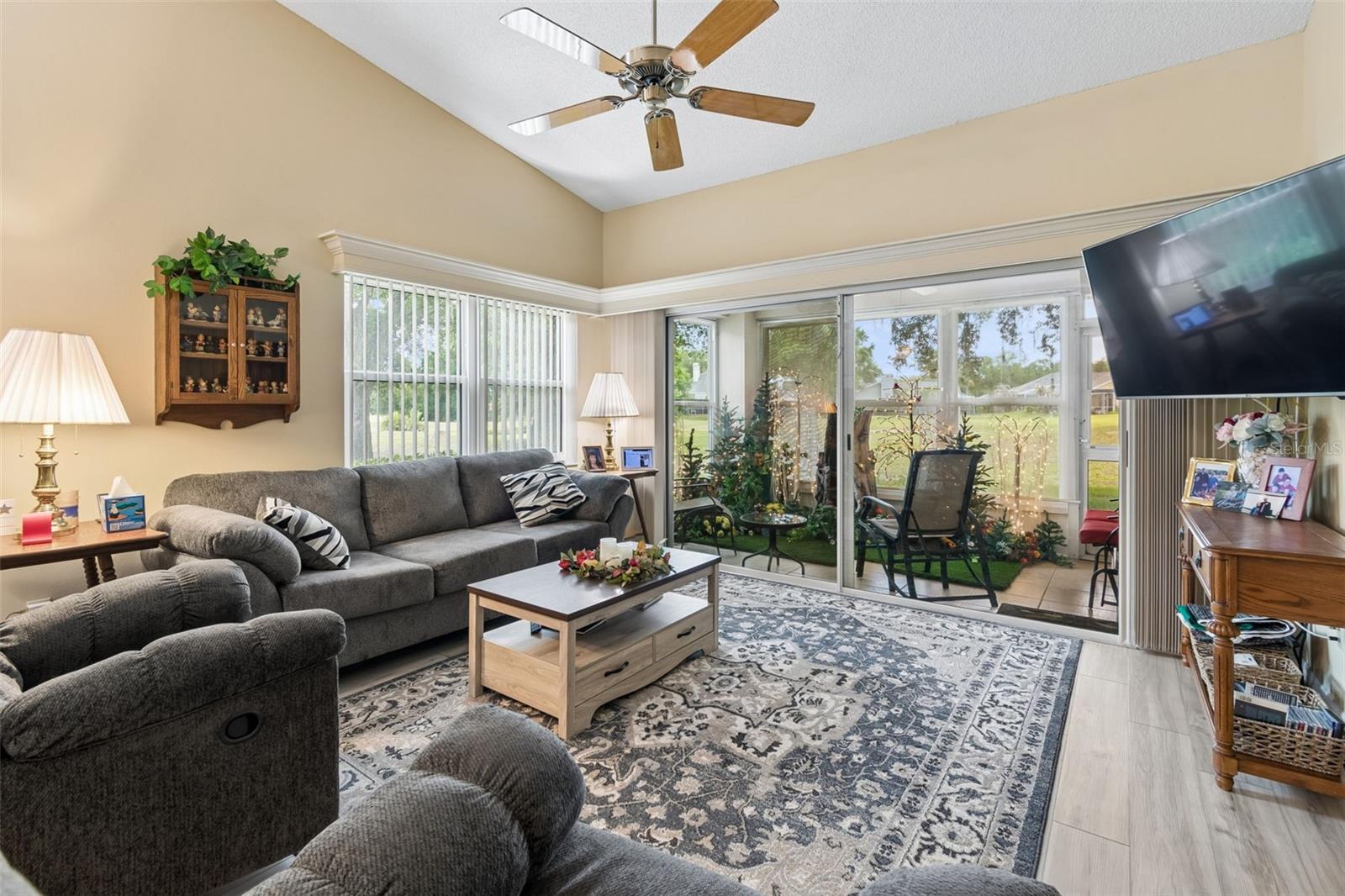 Image 21 of 38 For 5213 Lochmead Terrace