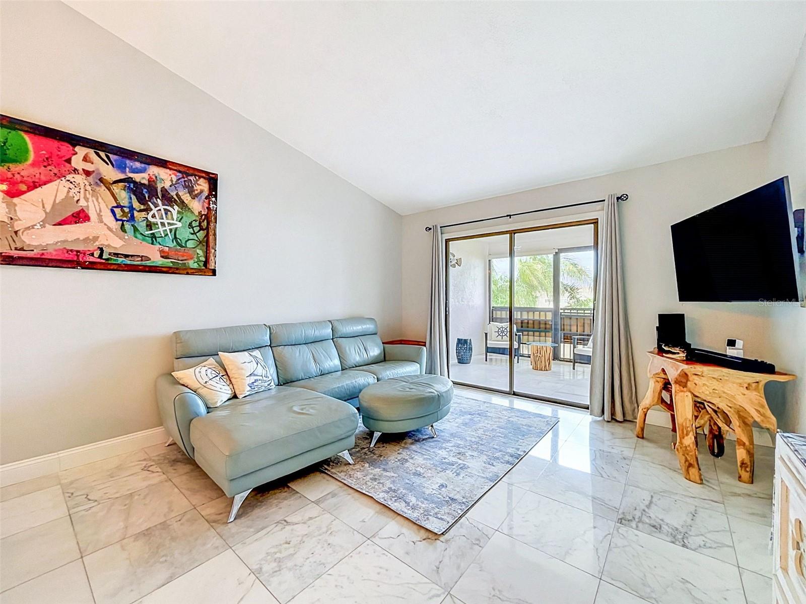 Image 16 of 73 For 460 S Paula Dr  107