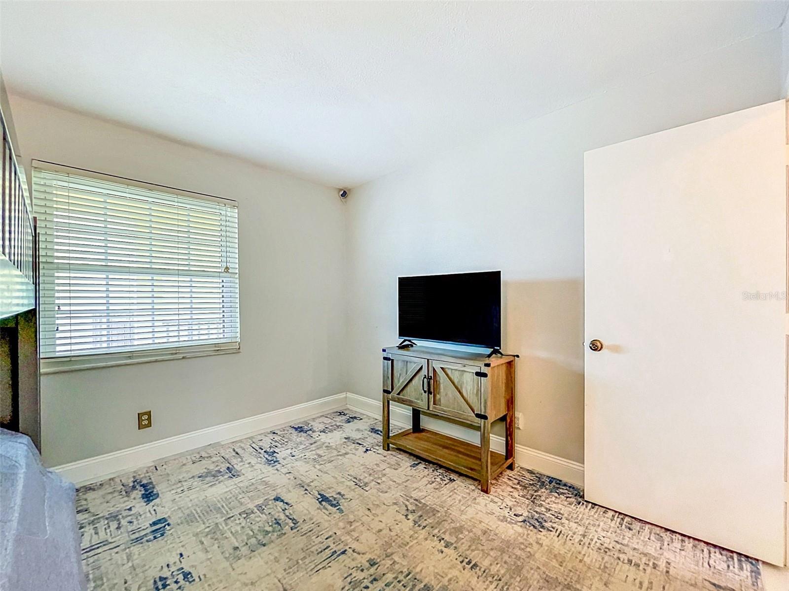 Image 17 of 73 For 460 S Paula Dr  107