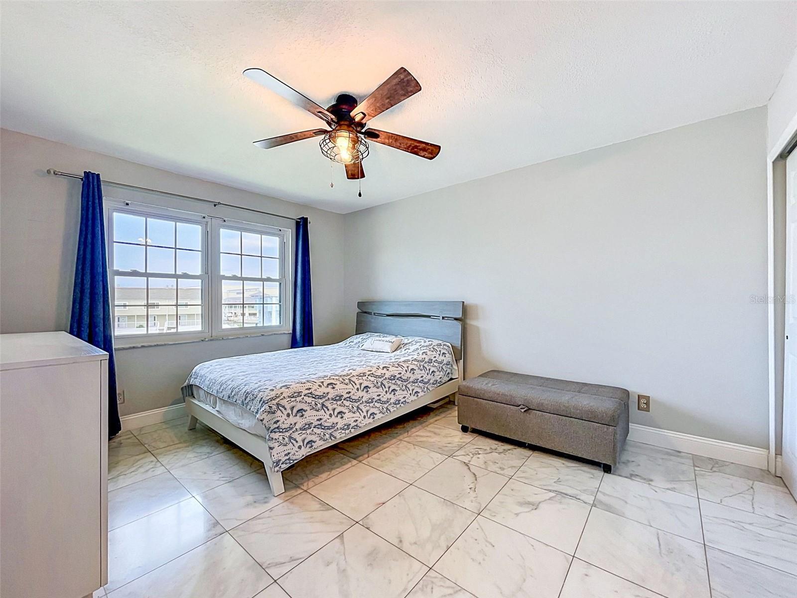 Image 24 of 73 For 460 S Paula Dr  107