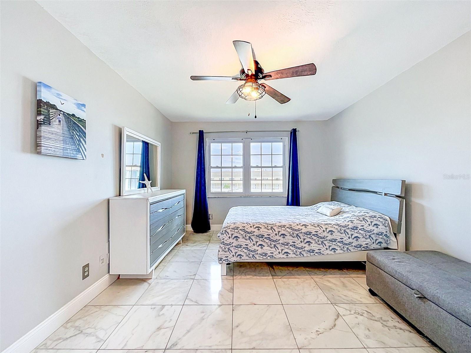 Image 27 of 73 For 460 S Paula Dr  107