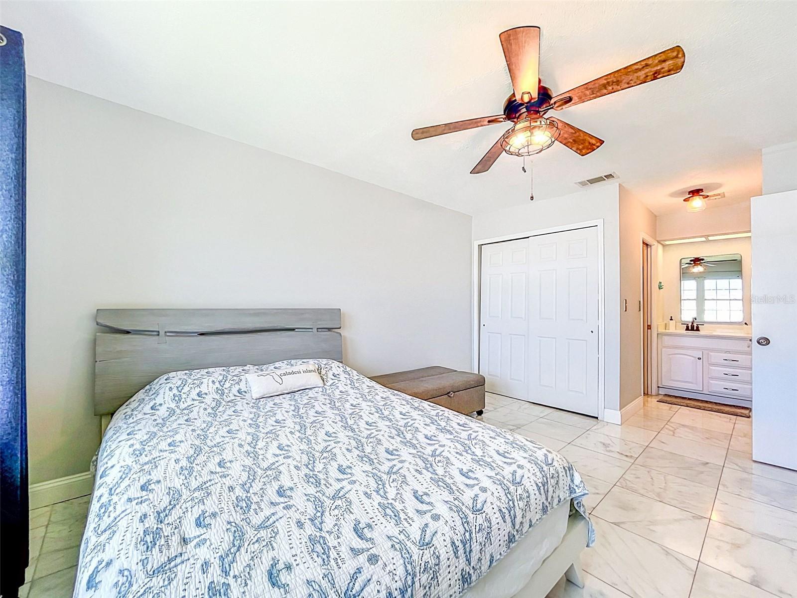Image 29 of 73 For 460 S Paula Dr  107