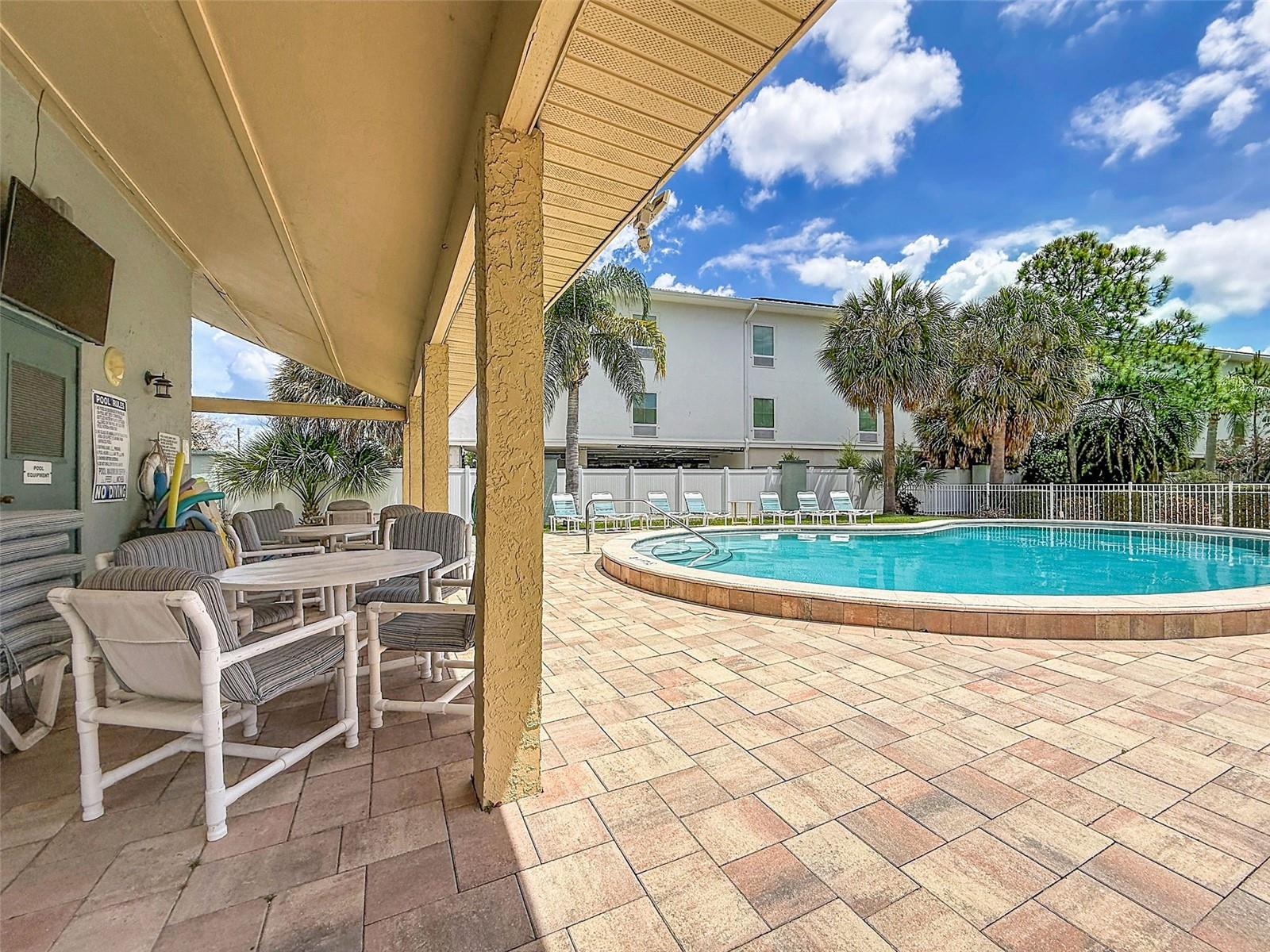 Image 41 of 73 For 460 S Paula Dr  107