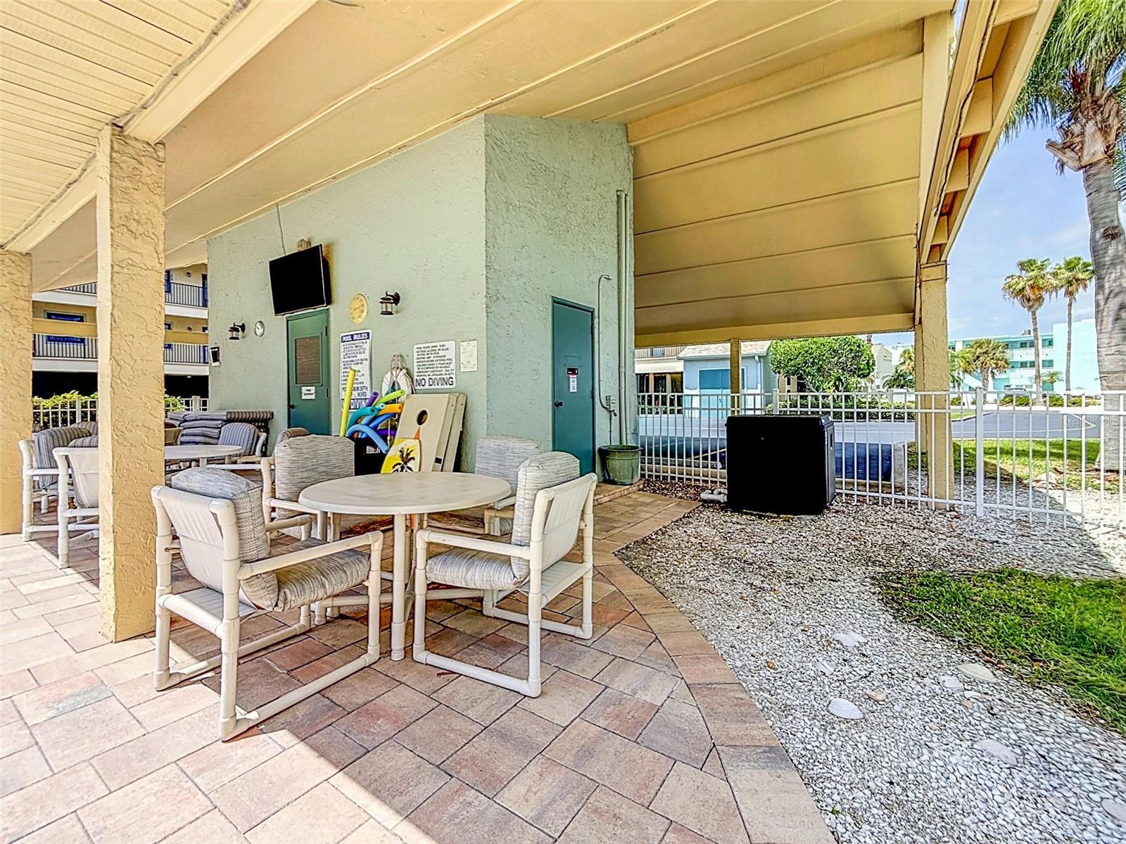 Image 44 of 73 For 460 S Paula Dr  107