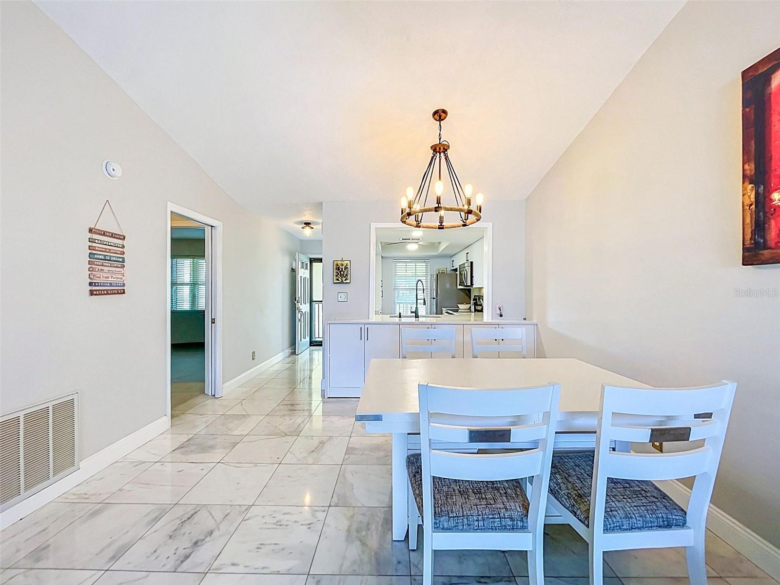 Image 6 of 73 For 460 S Paula Dr  107