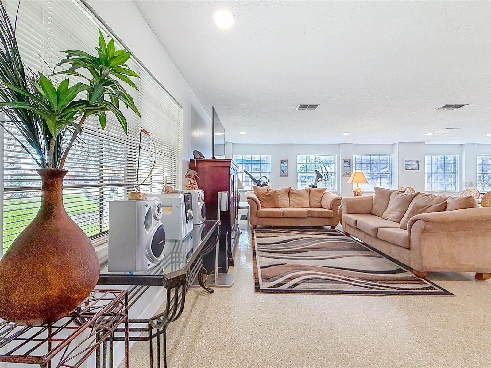 Image 62 of 73 For 460 S Paula Dr  107