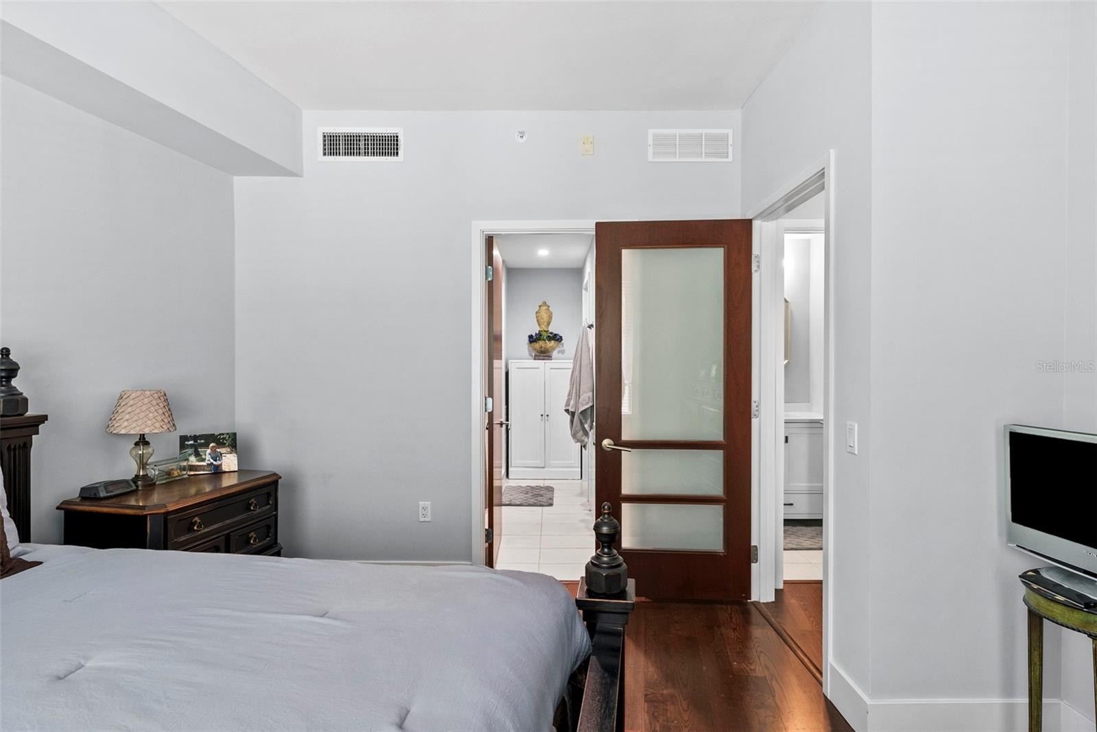 Image 33 of 54 For 111 12th Street 1320