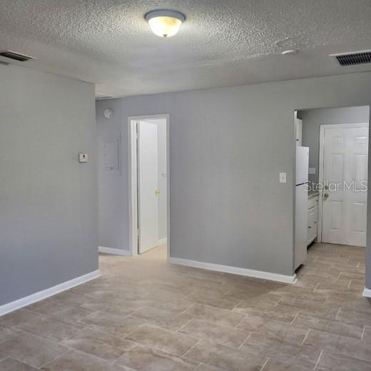 Image 4 of 12 For 8215 Klondyke Street B