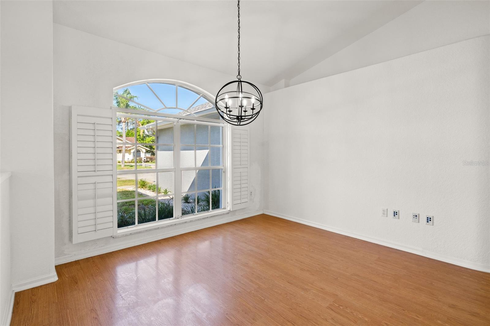 Image 13 of 51 For 13602 Glaze Brook Drive