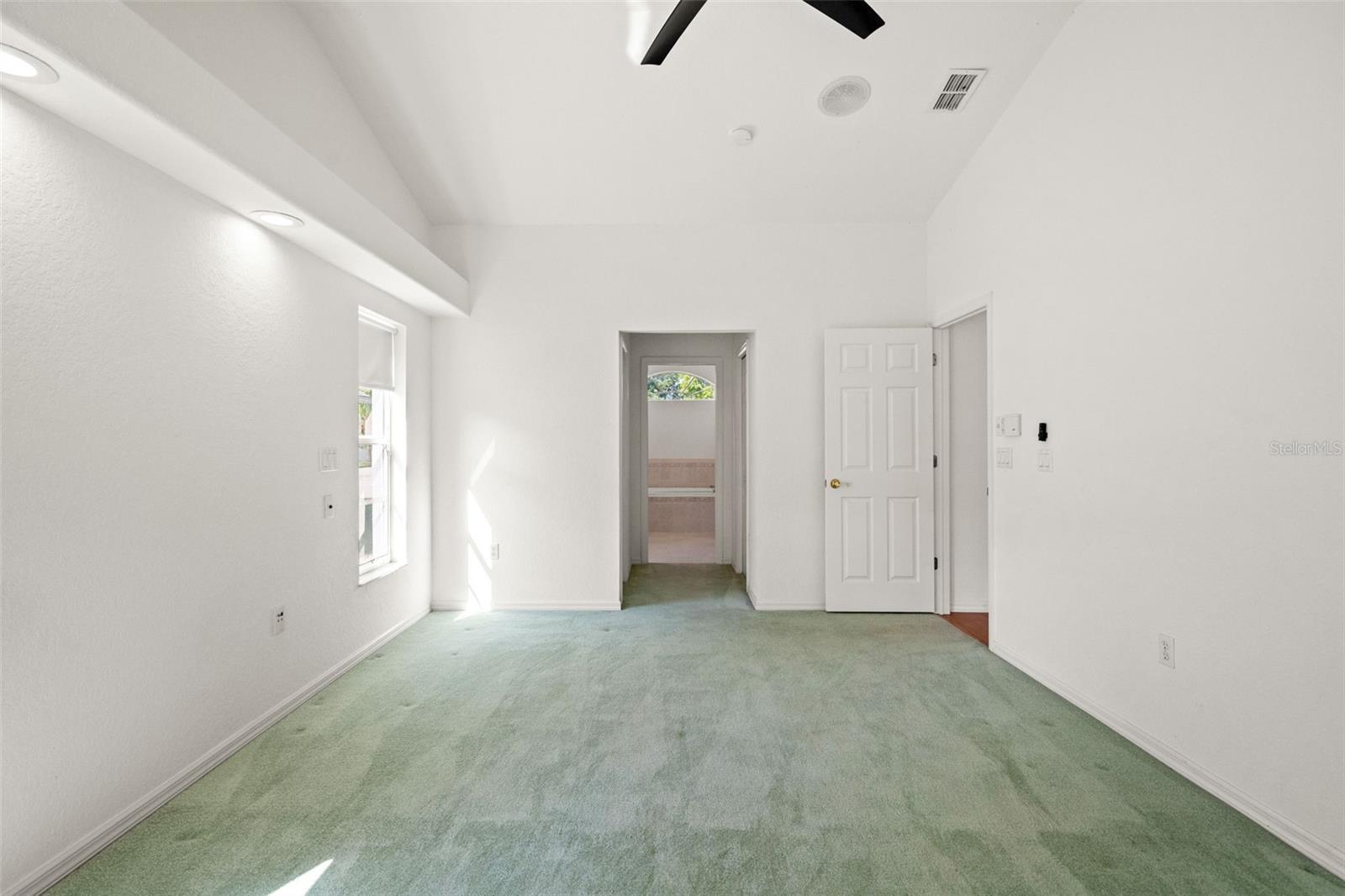 Image 23 of 51 For 13602 Glaze Brook Drive