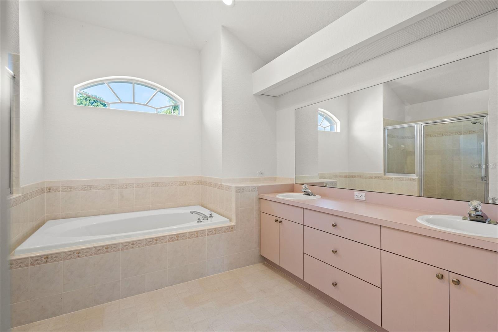 Image 25 of 51 For 13602 Glaze Brook Drive