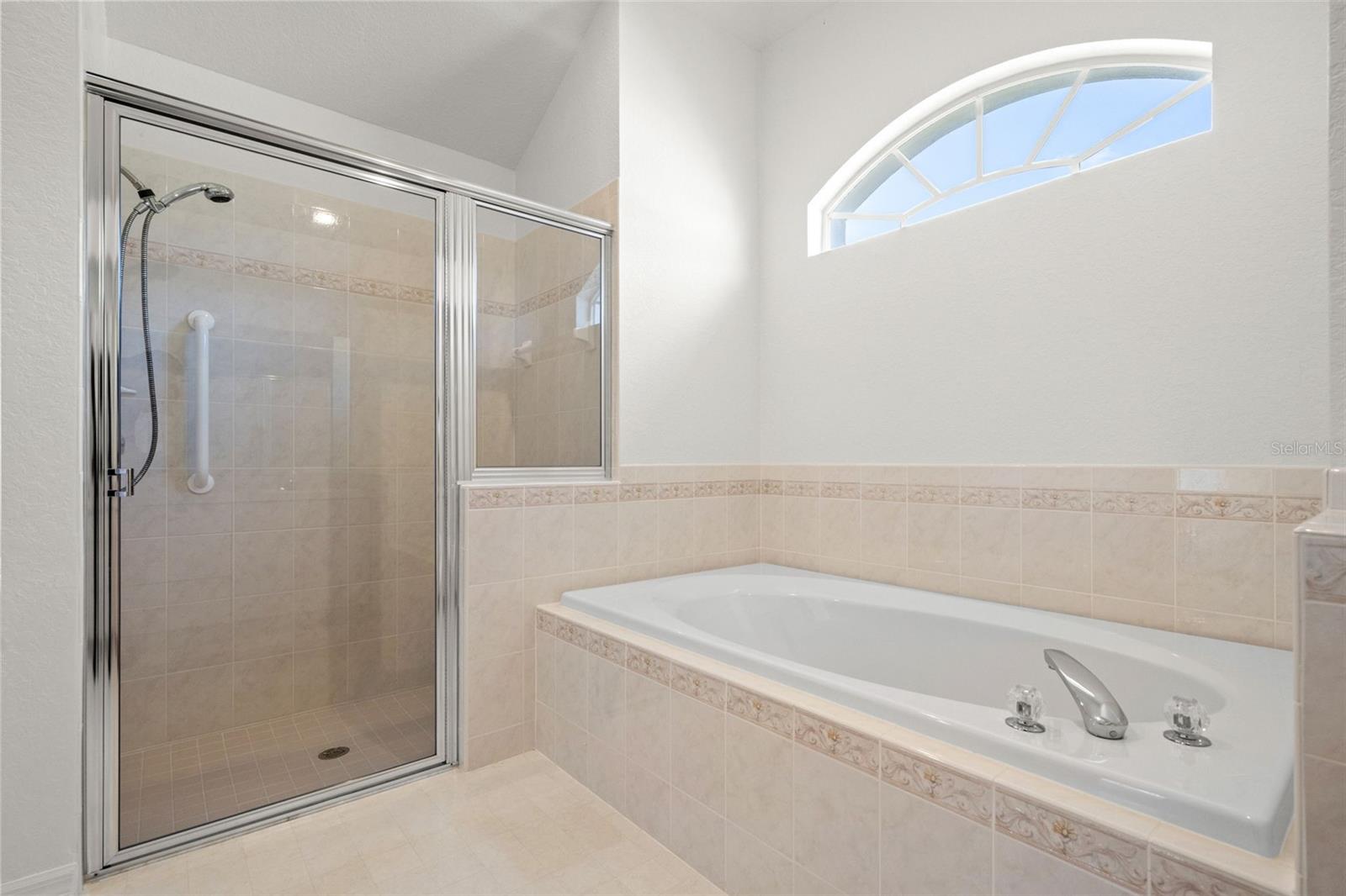 Image 28 of 51 For 13602 Glaze Brook Drive
