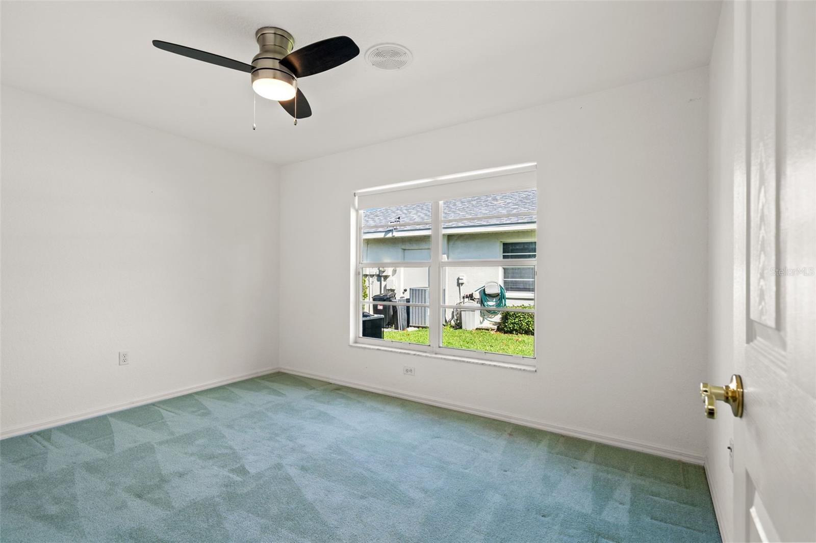 Image 32 of 51 For 13602 Glaze Brook Drive