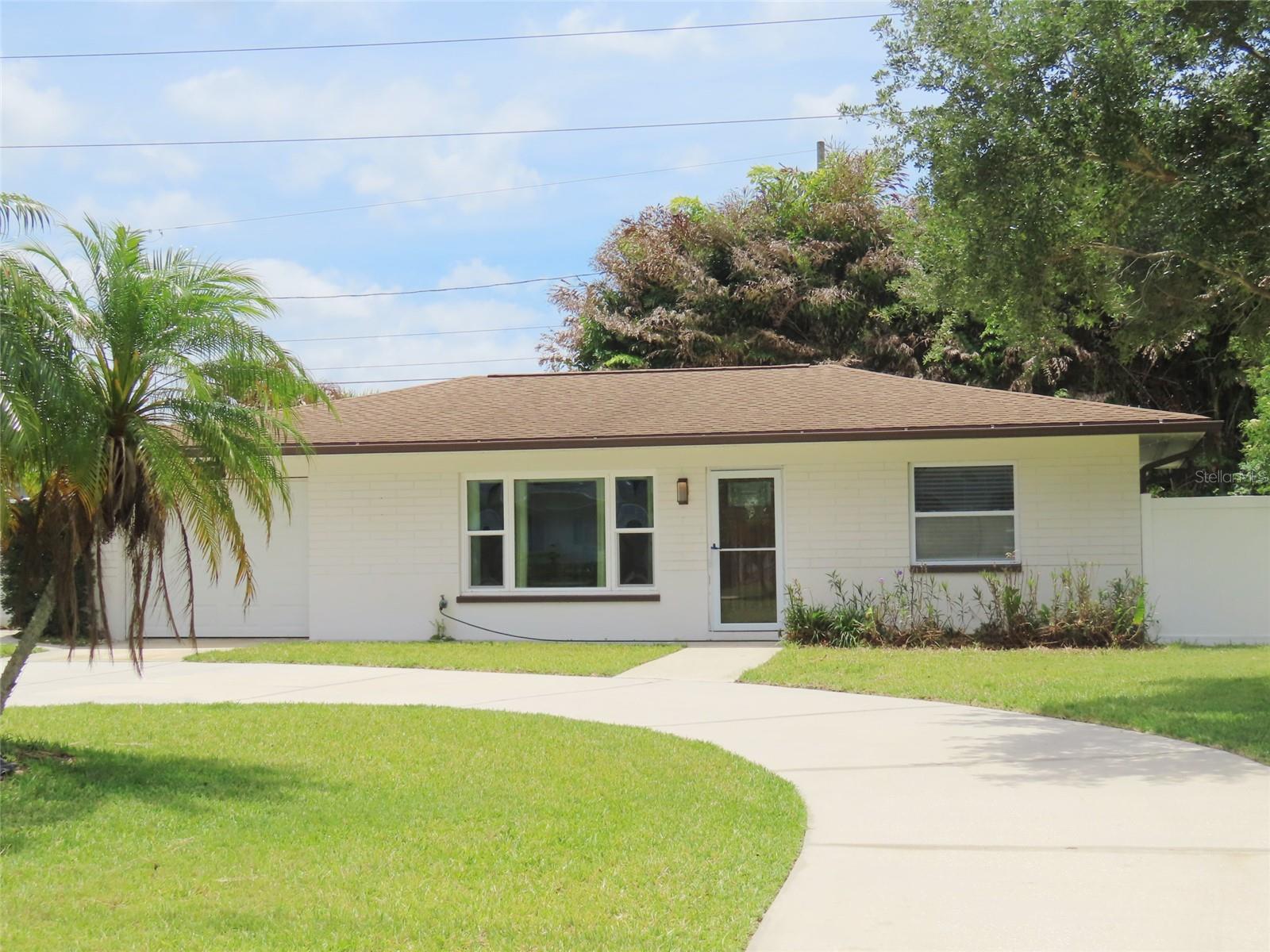 Image 2 of 44 For 2277 Lagoon Circle